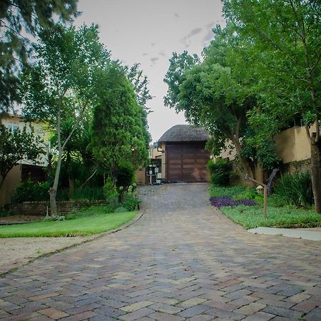 The Rivonia River Lodge Johannesburg Exteriör bild